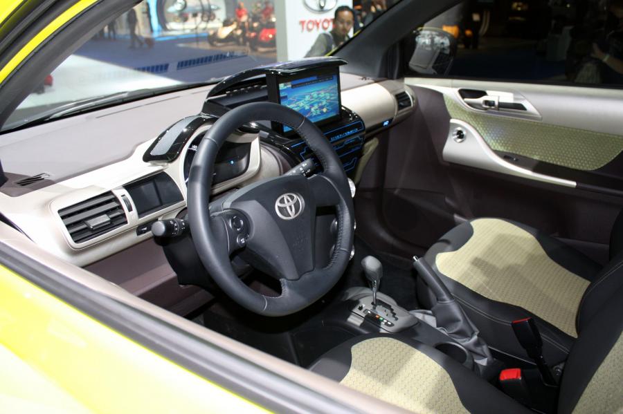  Toyota iQ Sports 2009 года  (фото 9 из 18)